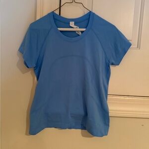 NWOT LULULEMON SWIFTLY TEE SIZE 10
